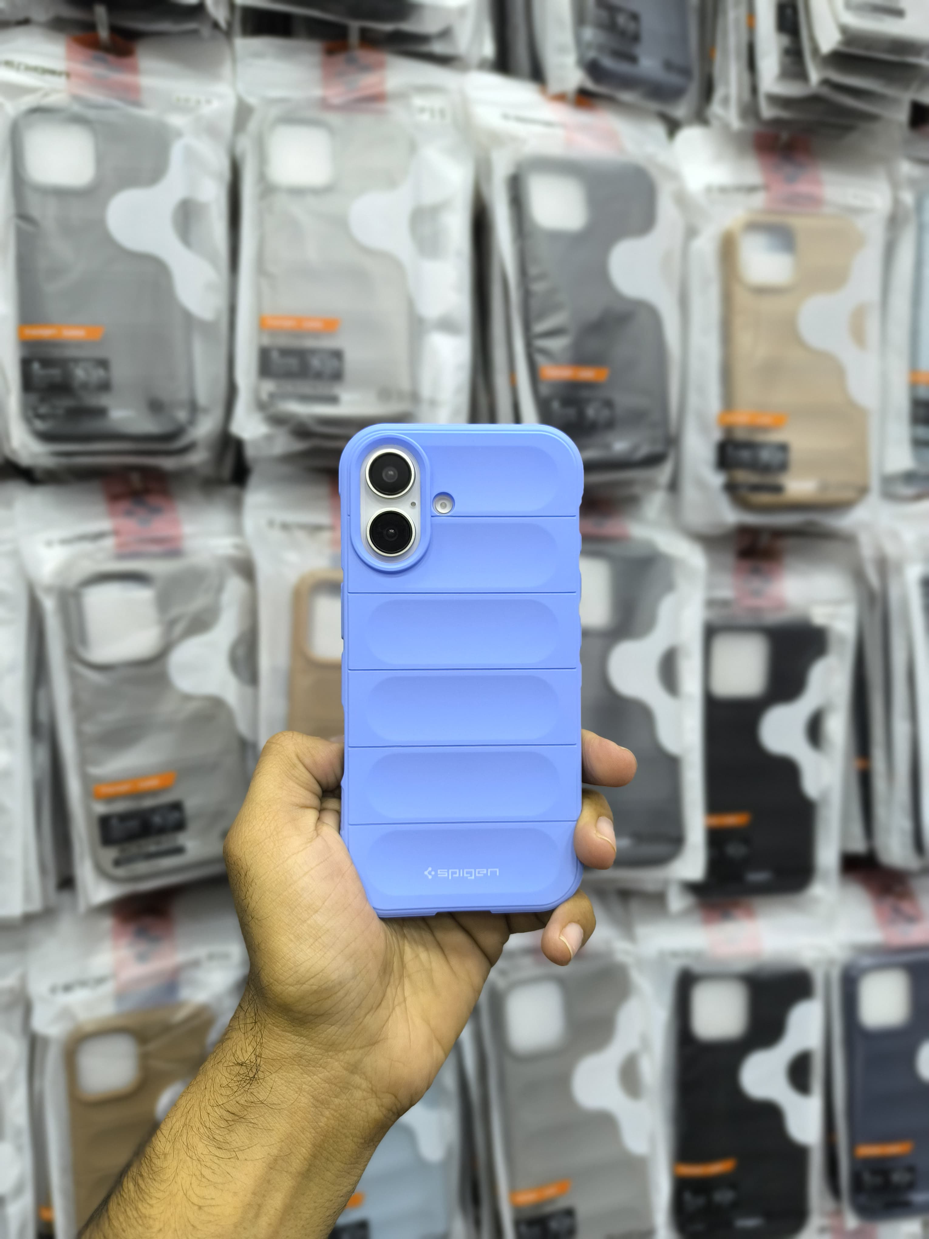 SPIGEN PUFFER CASE